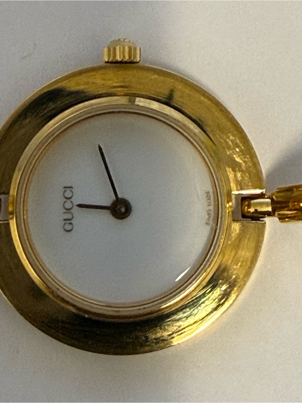 Vintage Gucci Bezel Watch • Swiss Made • Gold Tone • 3 Extra Bezels - Picture 6 of 11